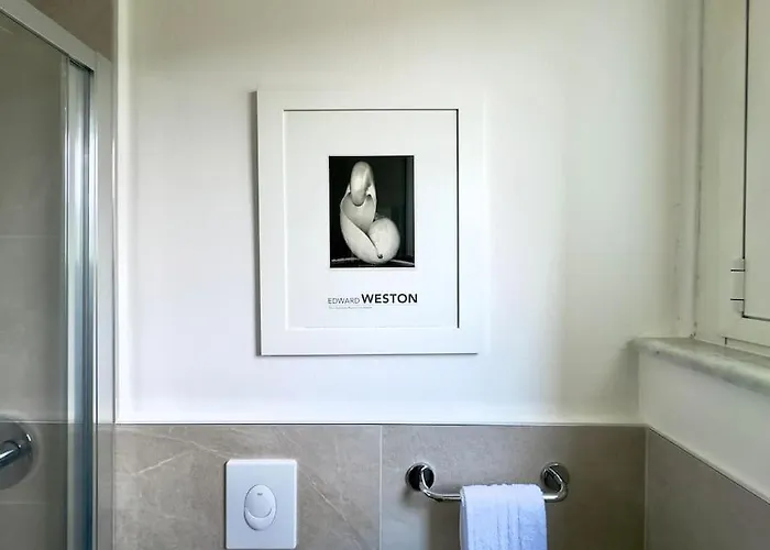 דירה Rosselli Apartment, *