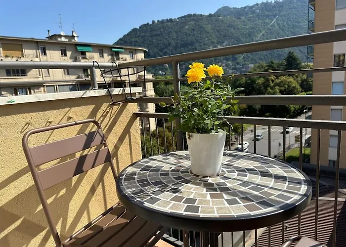 Rosselli Apartment, דירה קומו