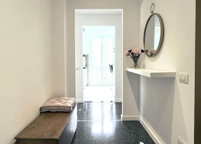 Rosselli Apartment, * קומו